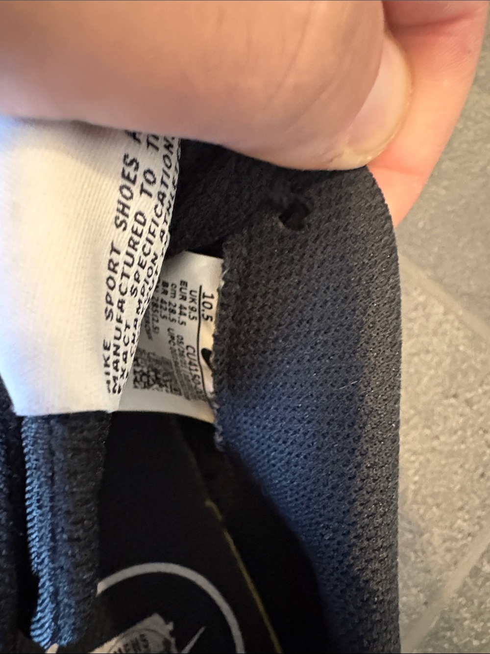Nike Men’s Black Leather Sneakers with White Swoosh - Picture 6 of 6